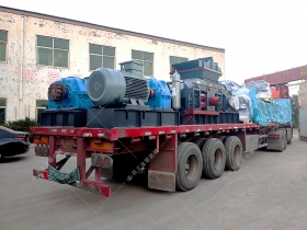 1000x700半自動液壓對輥破碎麻豆成人精品發往河南